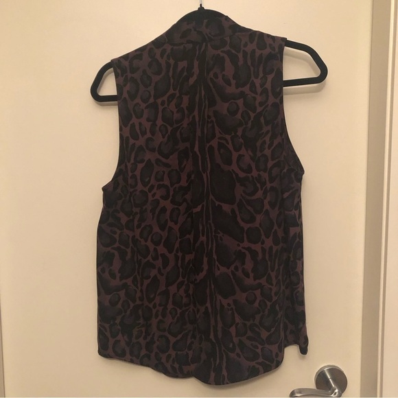 **nwot** Aritzia Babaton Sleeveless Power Blouse NWT Babaton - Picture 2 of 7